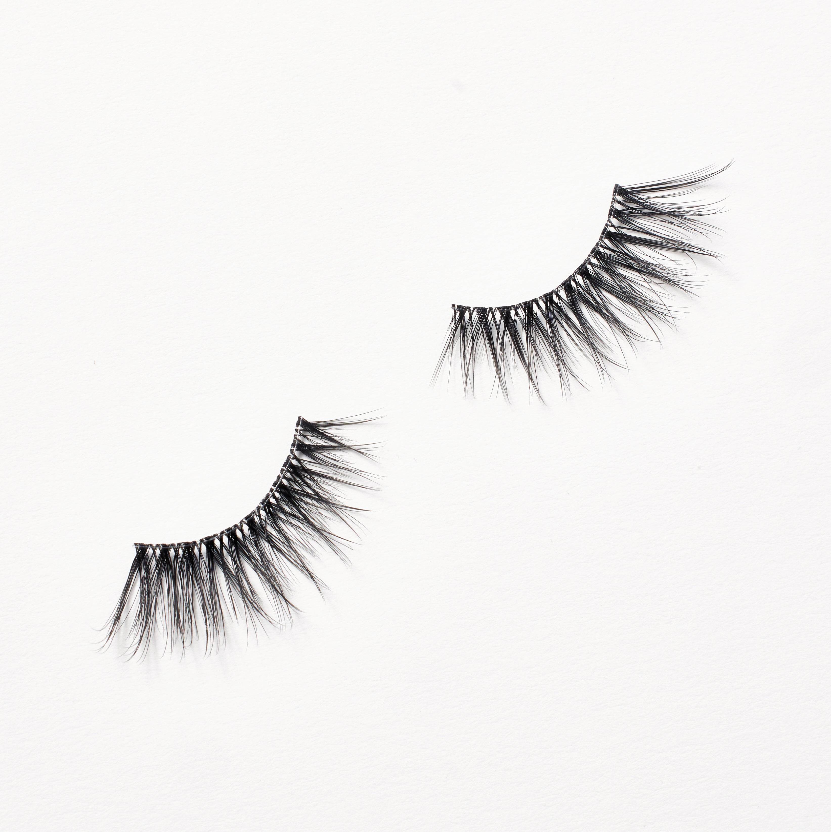 Eyelace wispy style false lashes