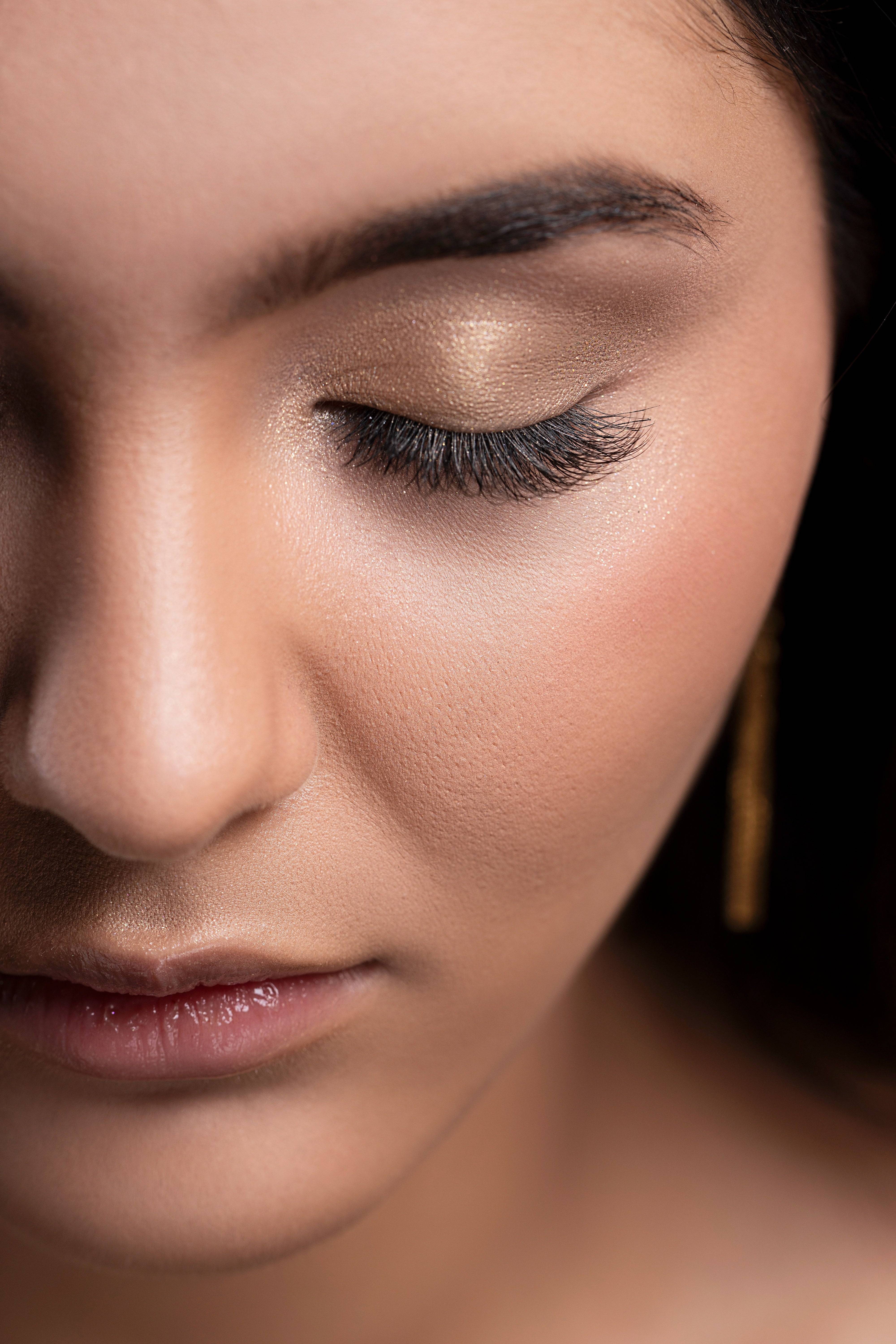 Model with closed eyes wearing Day Dream Lash
