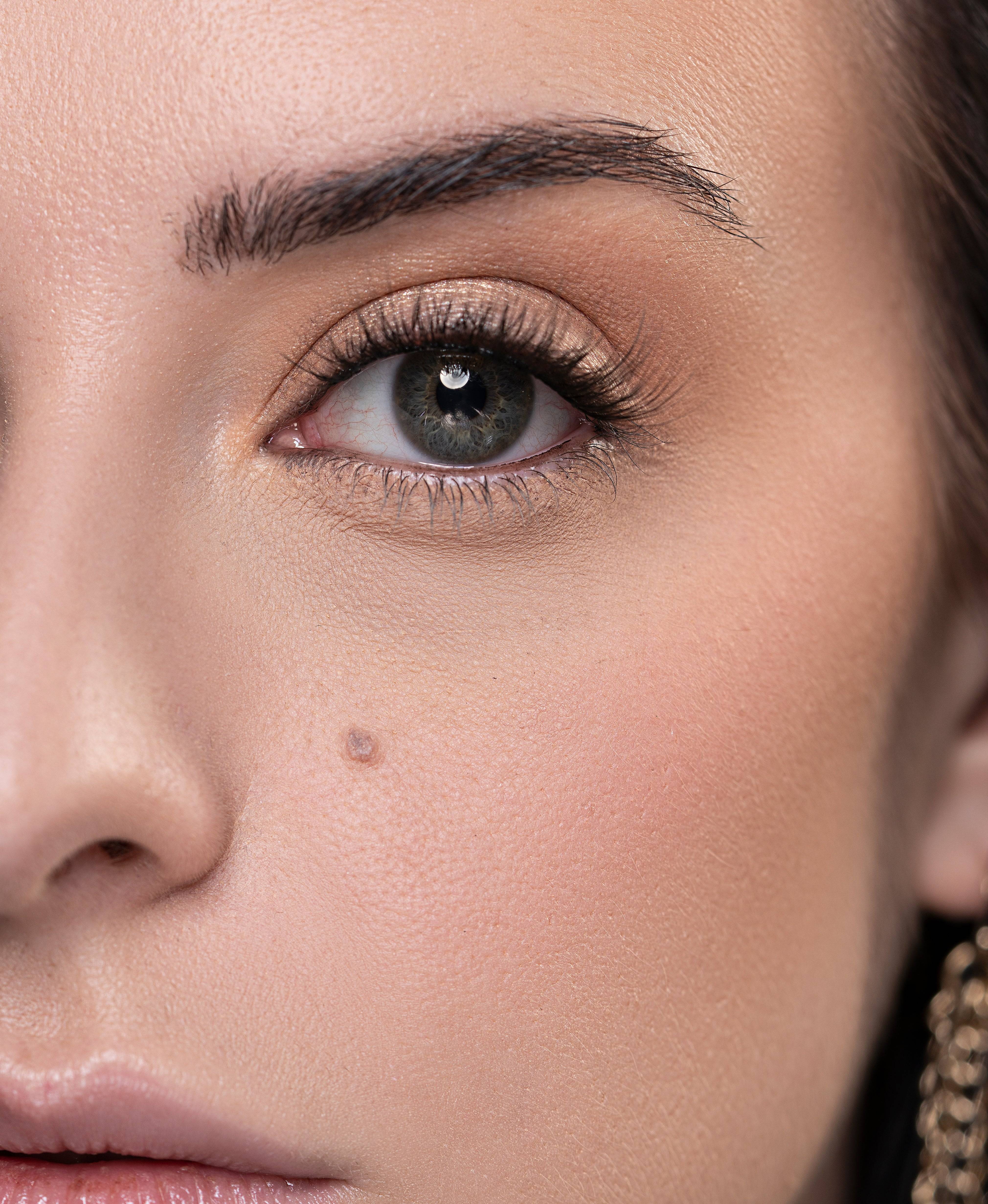 Side view of eye with Ball Gown Lash Set