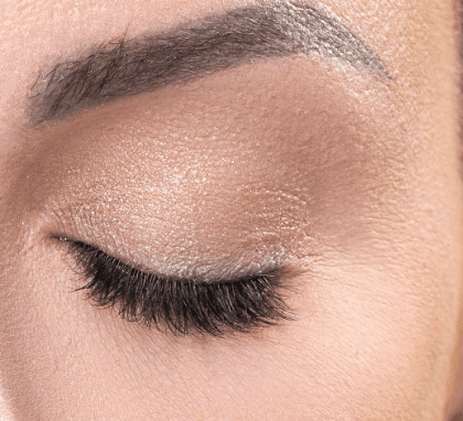 Closed eye with Perfect Poise Lash applied